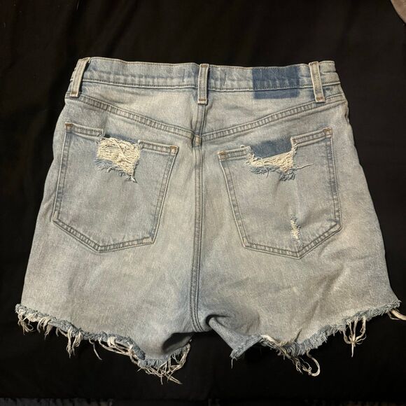 Abercrombie & Fitch High Rise 4” Short - Picture 3 of 3